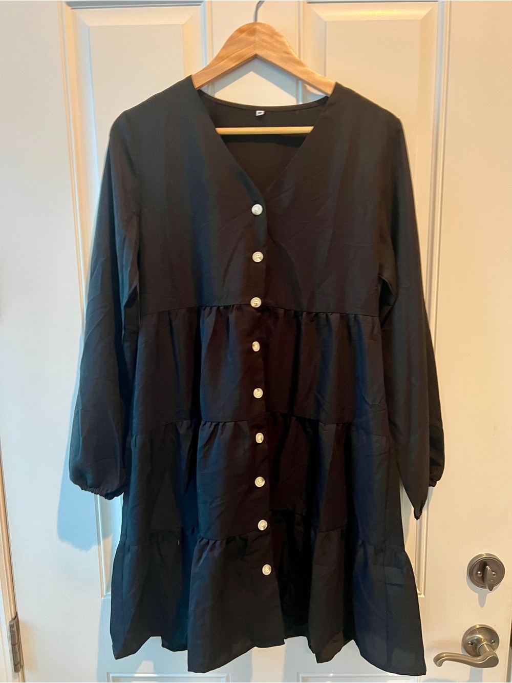 Black Tiered Button-Front Tunic Dress Medium